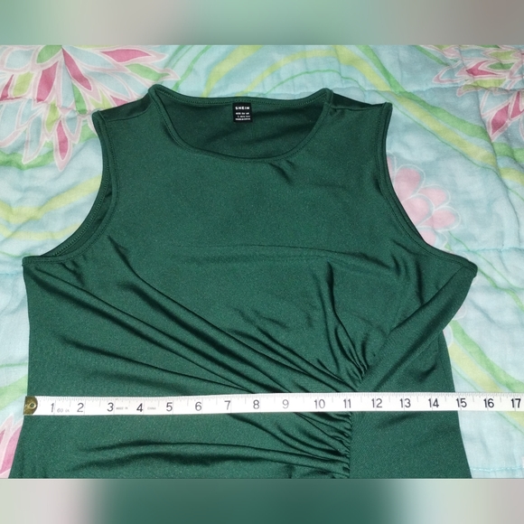 Shein long green ruched side dress - L - Picture 3 of 7